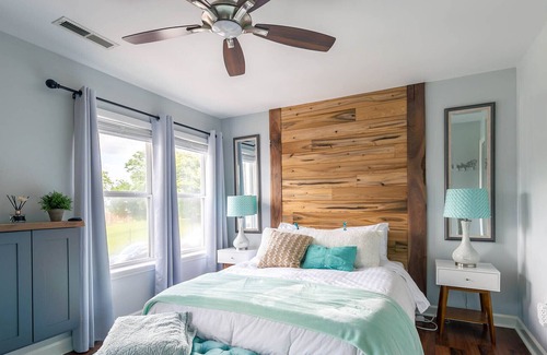 Rutledge Hill House | Walk To Broadway-Charming Modern-Historic Townhome