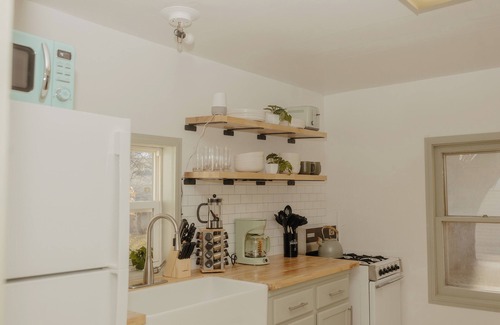 Sioux Center House | Walk to Cafe & Mall, One Mile to Dordt, Dog Theme