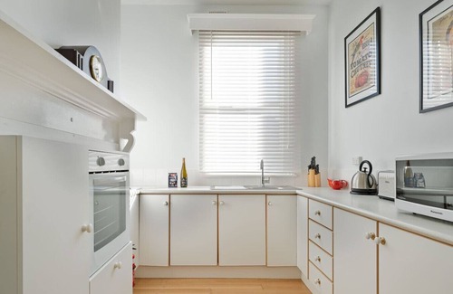 South Launceston House | Walk To City & Hospital