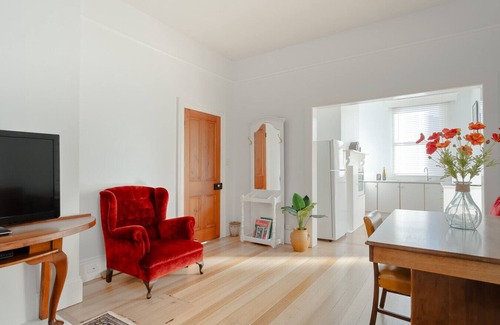 South Launceston House | Walk To City & Hospital