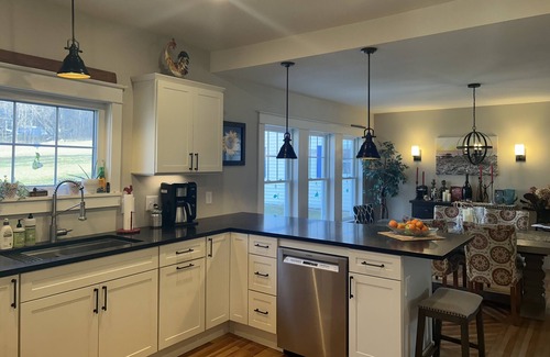 St. Albans House | Walk to downtown shops restaurants & recreation from this wonderful family home
