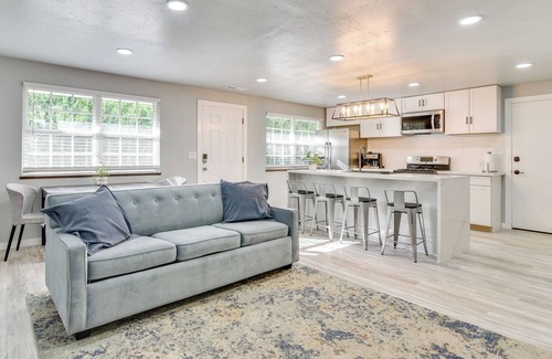 Milwaukie House | Walk to Dtwn Milwaukie: Family Gem w/Creek Access