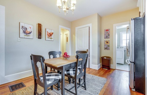 Zanesville Apartment | Walk to Garden & Restaurants: Zanesville Apartment