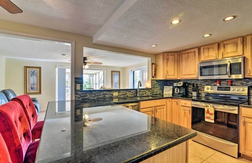 Sea Ranch On The Gulf House | Walk to Gulf: Home w/Boat Dock in Hudson!
