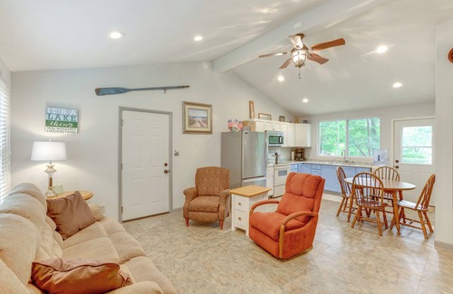 Ludington Cottage | Walk to Lake Hamlin: Cottage Near Boat Launch