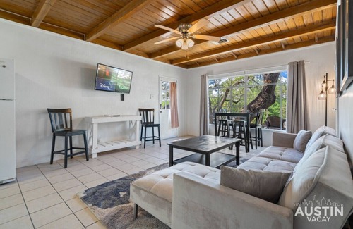 Volente Cabin | Walk to Lake Travis & FREE Waterpark! Glamping Bungalow, Patio w/Grill+Firepit