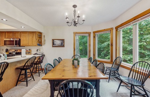 North Troy Condo | Walk to lifts, Pump House waterpark, golf course & much more