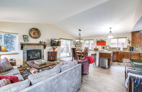 Frisco House | Walk to Main St & Ski Shuttle: Frisco Home w/Yard