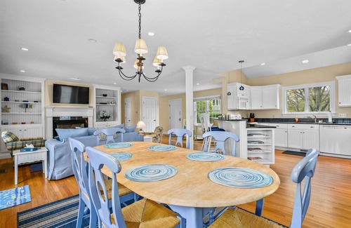 South Chatham Condo | Walk to Private Beach Hot Tub AC Water Views The Sea Mist