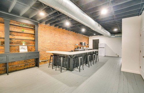 Hannibal Apartment | Walk to River + Shops: Downtown Hannibal Loft