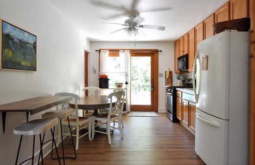 Cape May Point House | Walk to the beach from this cozy birder cottage! 3beds, 2ba