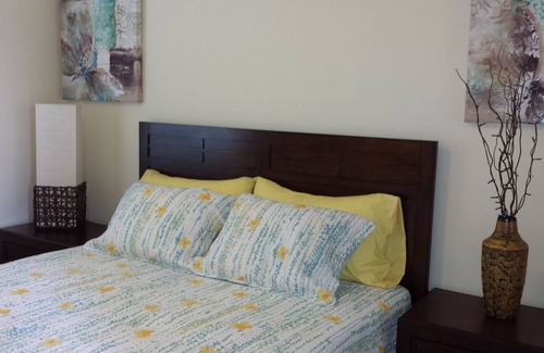 Carlsbad Village Cottage | Walk to the Beach! Amenities galore! Great location DT Carlsbad!