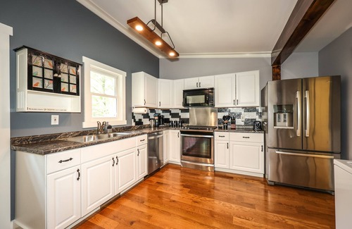 North Conway House | Walk to Village, Restaurants, Shops and Recreation