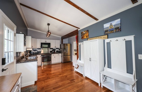 North Conway House | Walk to Village, Restaurants, Shops and Recreation