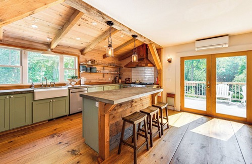 North Woodstock House | Walkable North Woodstock Home on Main Street!