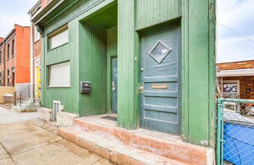 South Side Slopes Apartment | Walkable Studio in the Heart of Pittsburgh!