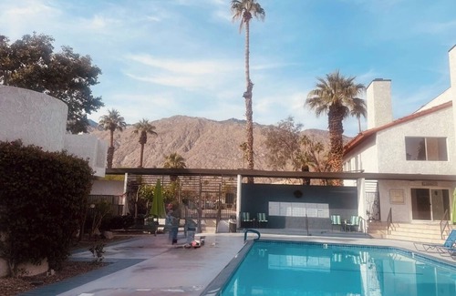 Baristo Condo | Walkable to Downtown Palm Springs - 2 Bed Condo with Pool & Spa, AC, Workspace