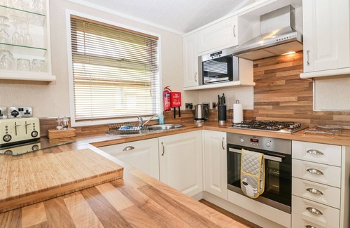 South Lakeland Leisure Village Cottage | Walkers Rest