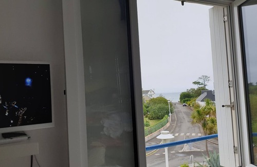Loctudy Apartment | Walking beach studio