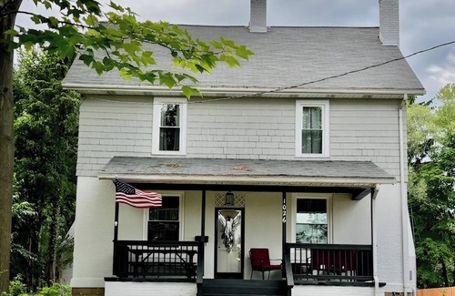 Ashland House | Walking Distance to Ashland University Football, Track, and Campus Facilities!