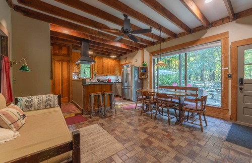 Fennville House | Walking distance to Lake Michigan! Cozy Cottage