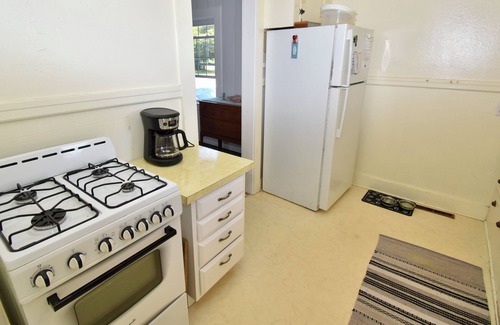 Misquamicut House | Walking Distance to Misquamicut Beaches!