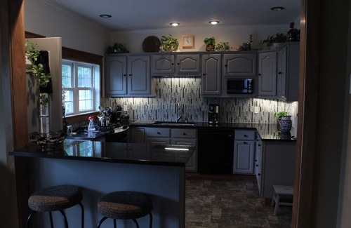 Marquette Apartment | Walking distance to shopping, dining, and brew pubs. Nearby NMU and hospital