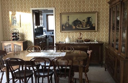 Hibbing House | walking distance to the historic high school, downtown and Bob Dylan's home.