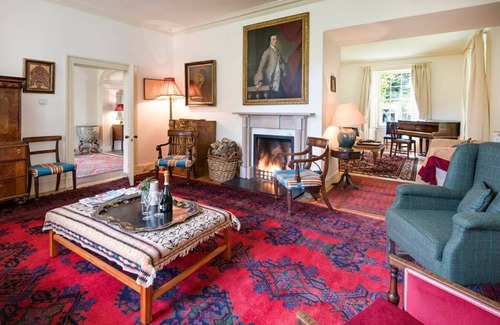 Glentress Villa | Wallace House - Nine Bedroom Villa, Sleeps 18