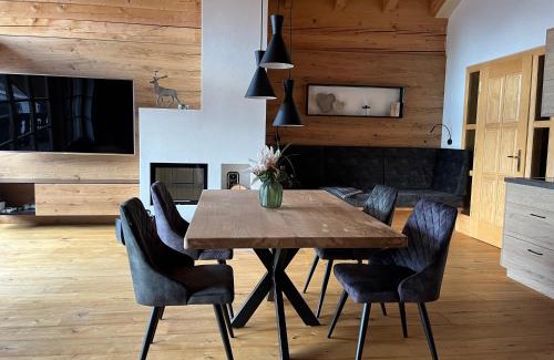 Mittenwald Apartment | Wally Luxus Lodge im Ferienhaus Magdalena