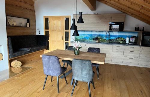Mittenwald Apartment | Wally Luxus Lodge im Ferienhaus Magdalena