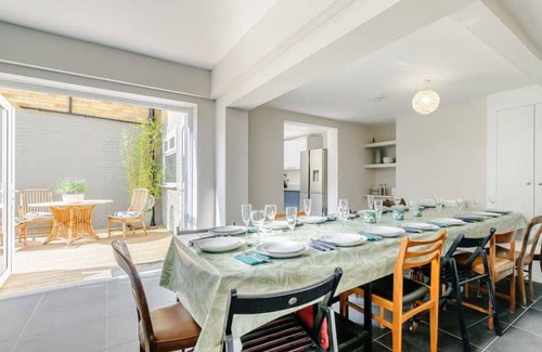 Margate Cottage | Walpole FRONT House: sleeps 13 people in 5 bedrooms