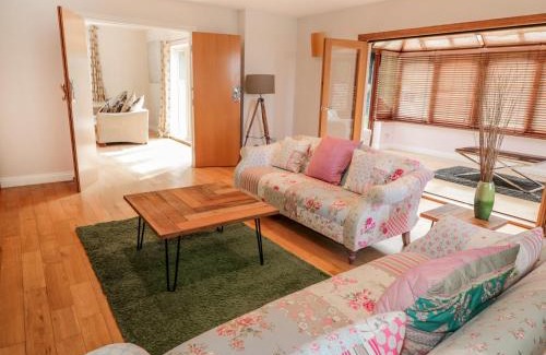 Walworth House | Walworth Castle Lodge