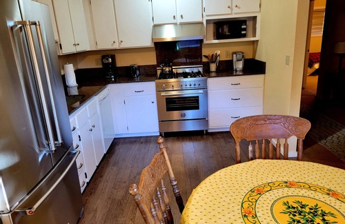 Warm Springs House | Wanderer Way Home - Cozy Alpine Gem, Minutes From Downtown & Pet Friendly