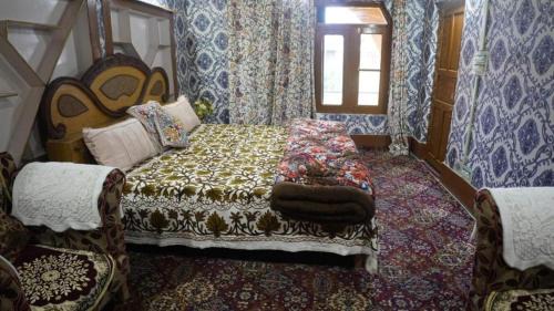 Srinagar House | WANI GUEST HOUSE
