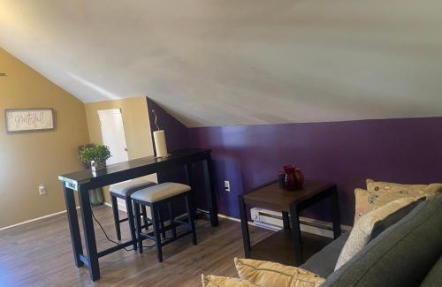 East Hartford Apartment | Wanna hang out