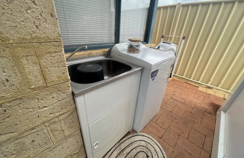 Wannanup Cabin | Wannanup Retreat Short Stay Accommodation. Pet-Friendly!