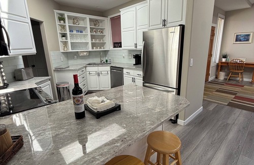 Wapato Point House | Wapato Point Uplake View Home - Across the Street from Pool & Park