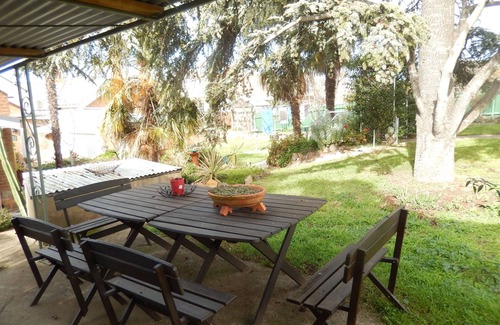 Goulburn Cottage | Waratah Cottage - close to Goulburn CBD in a quiet location