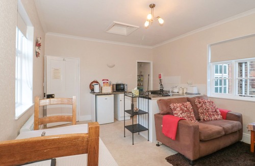 Dursley Cottage | Wards Court 1