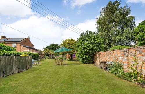 Dursley Cottage | Wards Court 1