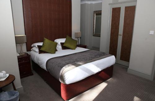 Folkestone Hotel | Wards Hotel & Restaurant