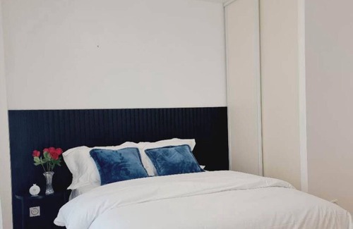 Puteaux Apartment | Warm and charming apartment in Puteaux