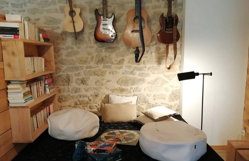 Amberieu-en-Bugey House | Warm and comfortable stone house at the foot of the trails
