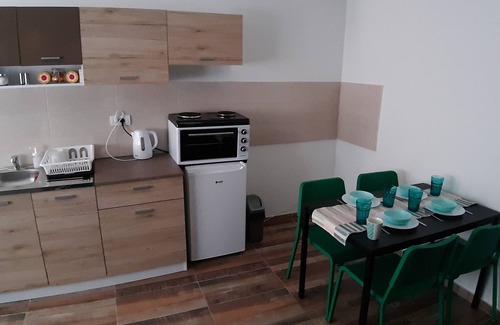 Grbavica Apartment | Warm and friendly home away from home
