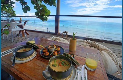 Akumal Condo | WARM AND INVITING CONDO.