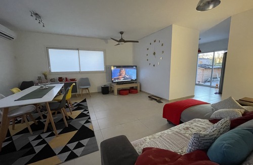 La Barben House | Warm and very well appointed house
