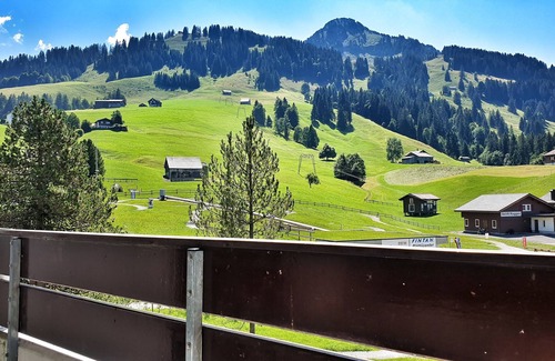 Oberiberg Apartment | Warm atmosphere directly at the ski and hiking area