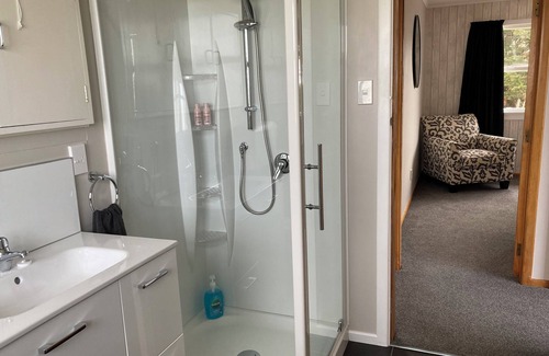 Winton House | Warm & Comfortable in the Heart of Winton