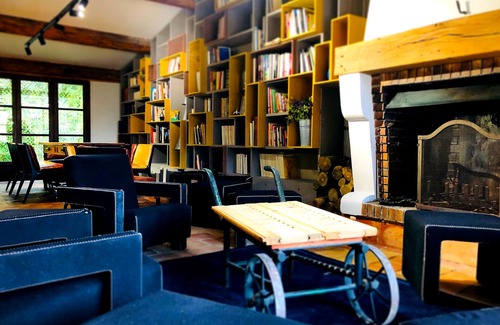 Saint-Cyr-au-Mont-d'Or House | Warm, contemporary estate with swimming pool - 14 rooms
